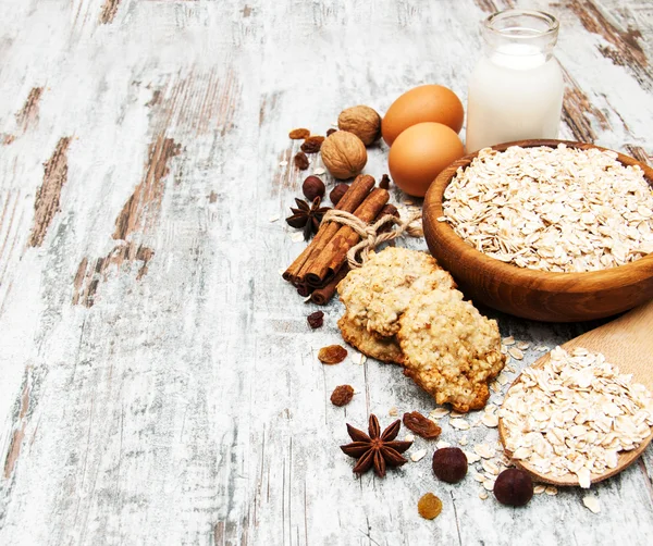 Ingredients for making oatmeal cookies — Stock Photo, Image