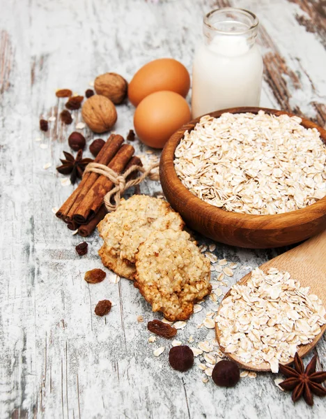 Ingredients for making oatmeal cookies — Stock Photo, Image