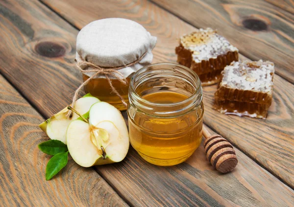 Honey and apple — Stock Photo, Image