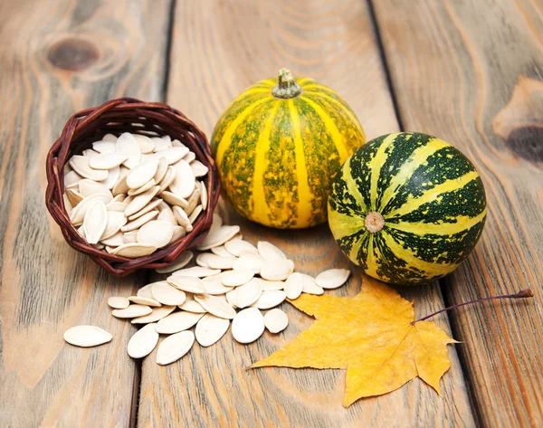 Calabazas de otoño con semillas —  Fotos de Stock