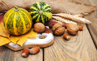 sonbahar kabaklar ve fındık