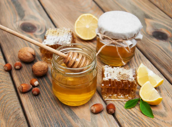 Honey and lemon — Stock Photo, Image