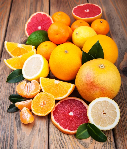 Fresh citrus fruits — Stock Photo, Image