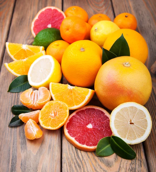 Fresh citrus fruits — Stock Photo, Image