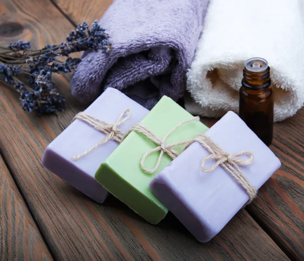 Handmade lavender soap and oil — Stock Photo, Image
