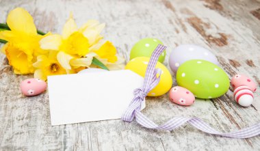 Paskalya yumurtaları ve Nergis