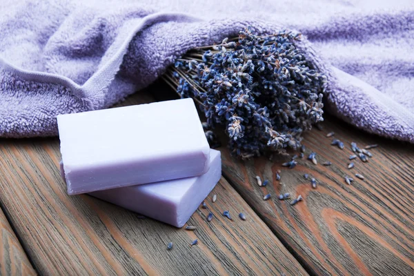 Kézzel készített levendula szappan — Stock Fotó