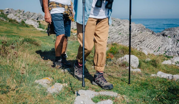 Unrecognizable couple practicing trekking outdoors — Stock Photo, Image