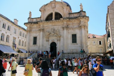 Dubrovnik eski şehir mimarisi, stradun ana cadde