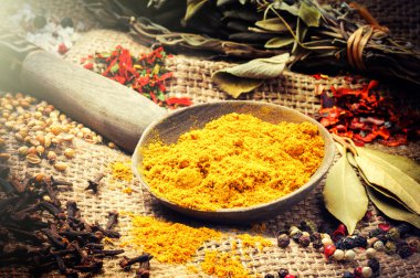 çeşitli baharatlar