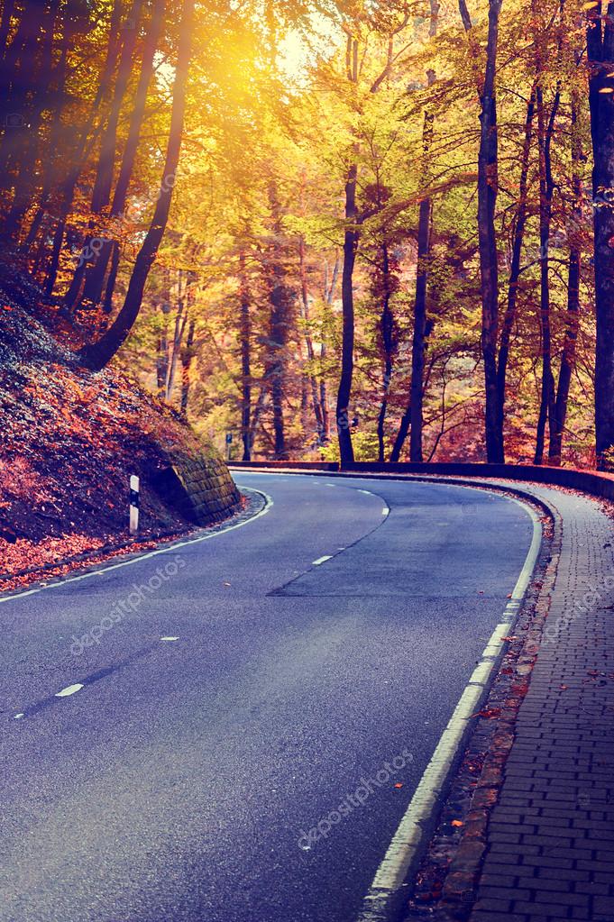 Curvy road Stock Photos, Royalty Free Curvy road Images | Depositphotos Curvy road Stock Photos, Royalty Free Curvy road Images | Depositphotos