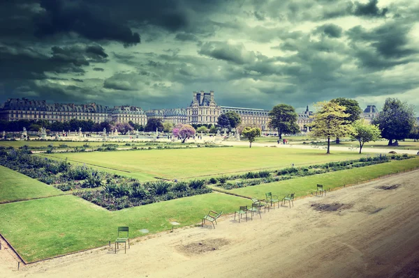 Louvre palace and Tuileries garden — Stock Photo, Image