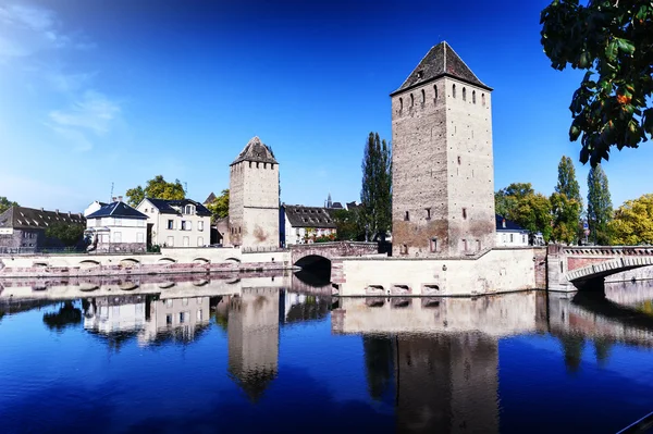 "petite france "in der Altstadt von Straßburg. — Stockfoto