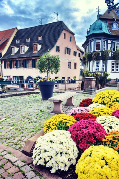 Lilla staden centrerar i Alsace — Stockfoto