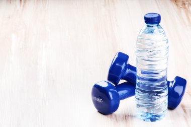 dambıl ve şişe su