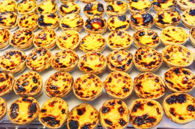 Geleneksel Portekiz hamur işi - Pastel de nata