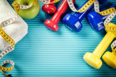 Fitness çerçeve dumbbells ile