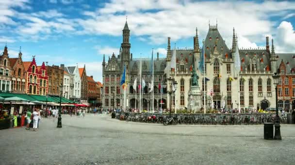 Oude marktplein in Brugge — Stockvideo