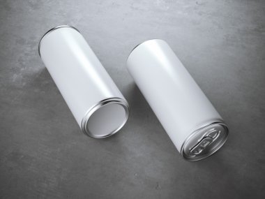 İki boş beyaz alüminyum kutu