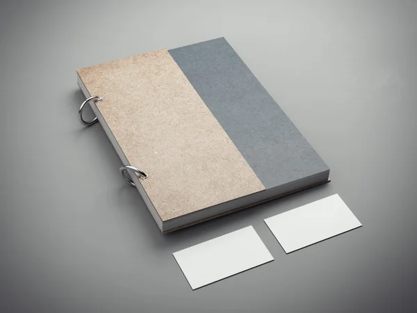 Cuaderno con dos tarjetas de visita. renderizado 3d —  Fotos de Stock