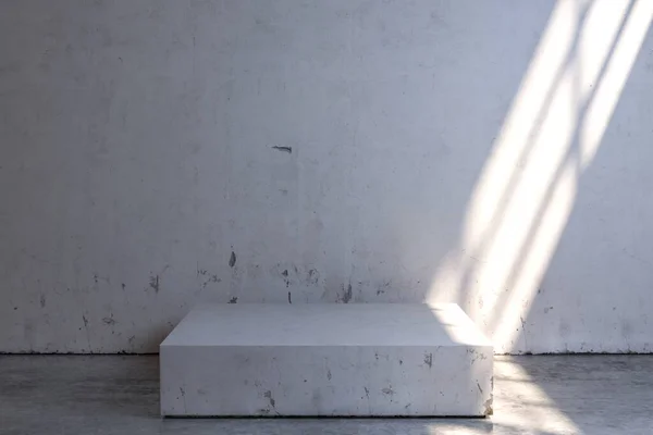 Minimal abstract geometric podium scene. Empty showcase for product presentation. 3d rendering — Stock Photo, Image