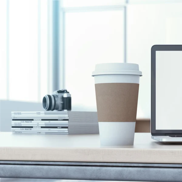 Tasse de café sur la table — Photo