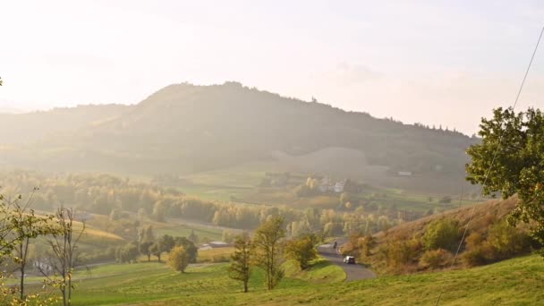 Toscana dealuri în razele soarelui apune. Panorama frumoasă a nordului Italiei . — Videoclip de stoc