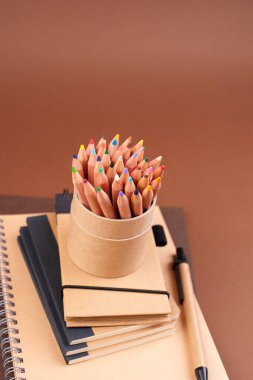 Bir çok el işi kağıdıyla markalaştırma 