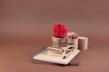 Bir çok el işi kağıdıyla markalaştırma 