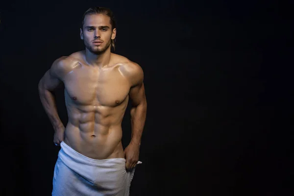 Sexy Sport Muscle Strongface Blond Guy Long Hair White Towel — Stock Photo, Image