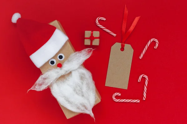 Creative Christmas Gift Box Form Santa Hat Beard Empty Tag — Stock Photo, Image