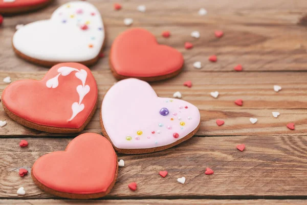 Heart shaped cookies for Valentines day or Mothers day on wooden background. — Stock Photo, Image