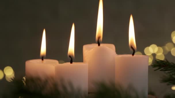 Boże Narodzenie Dekoracji Cztery Płonące Światła Świec Wigilię Bożego Narodzenia — Wideo stockowe