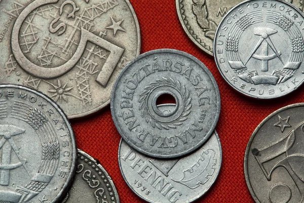 Différentes pièces de monnaie de la Hongrie communiste — Photo