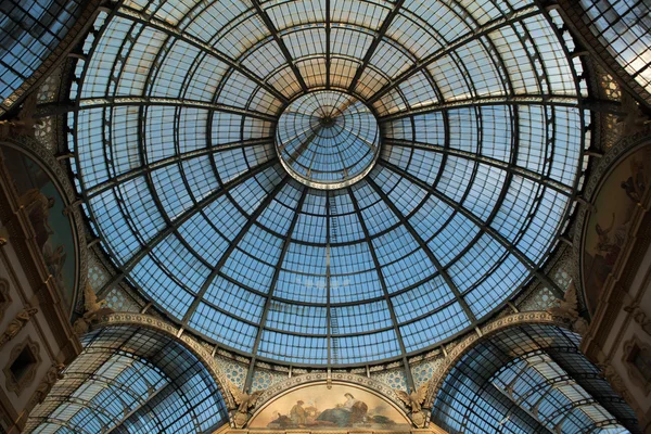 米兰的Galeria Vittorio Emanuele二世 — 图库照片
