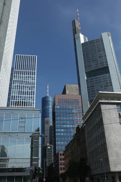 在 Bankenviertel 中的现代摩天大楼 — 图库照片