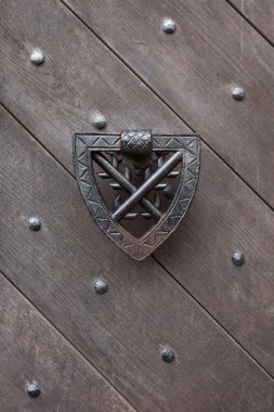 Doorknocker tarihinde ahşap kapı