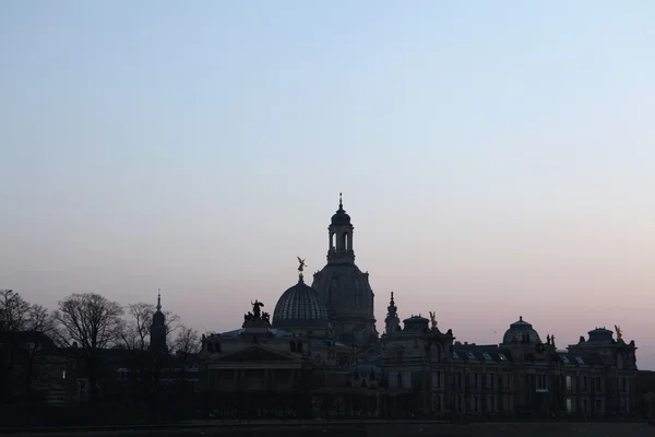 Frauenkirche e a Academia de Belas Artes — Fotografia de Stock