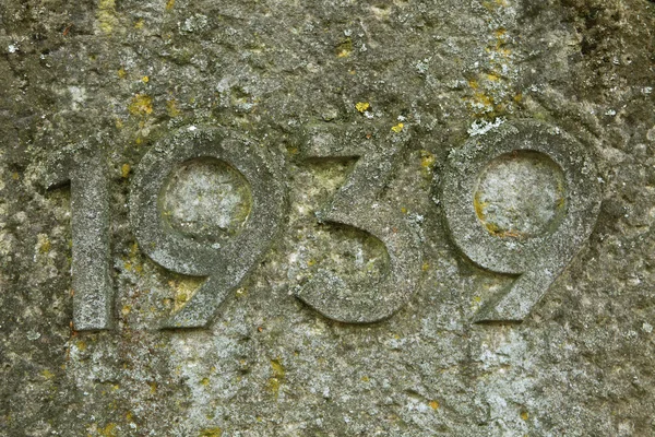 Ano 1939 esculpido na pedra . — Fotografia de Stock