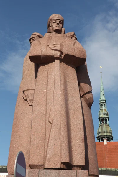 Monumento para os atiradores letões em Riga — Fotografia de Stock