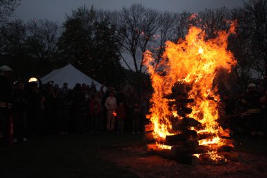 Kampa Adası'nda Cadılar burning