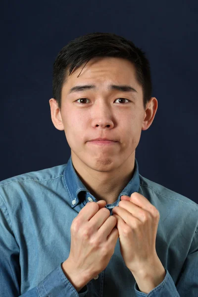 Decepcionado joven asiático hombre —  Fotos de Stock