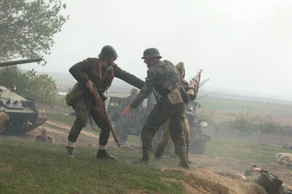 Αναπαράσταση της μάχης β ' Παγκοσμίου πολέμου στο Orechov — Φωτογραφία Αρχείου