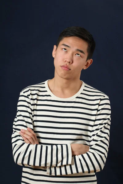 Frustrerade unga asiatiska mannen — Stockfoto