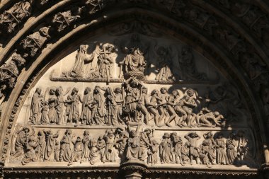 Son hüküm Gotik Portal