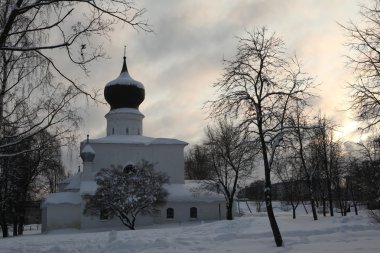 Kilise Dormition Parom