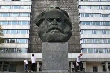 Karl Marx Chemnitz Anıtı