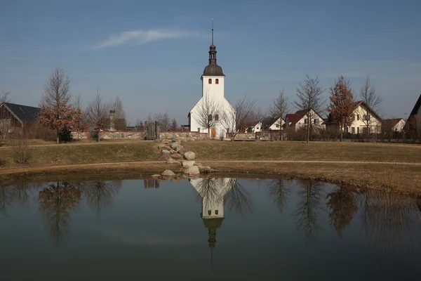 Evangelische kerk in het dorp van Neu Horno — Stockfoto