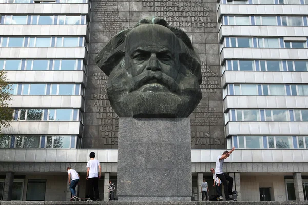 Пам "ятник Карл Маркс у Хемніці. — стокове фото