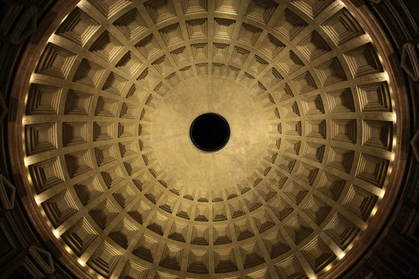 Kopule Pantheonu chrámu v Římě — Stock fotografie